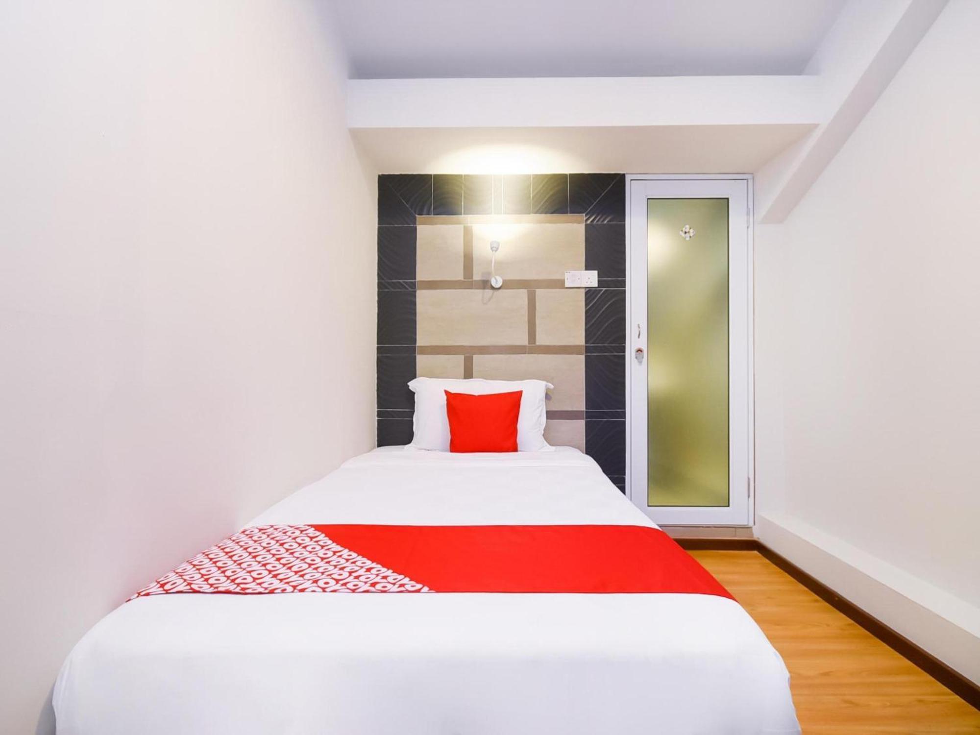 Oyo 1023 La Mirina Boutique Inn Kültér fotó