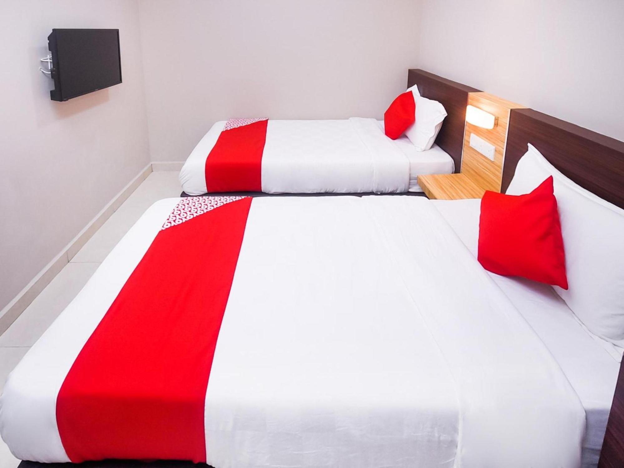 Oyo 1023 La Mirina Boutique Inn Kültér fotó