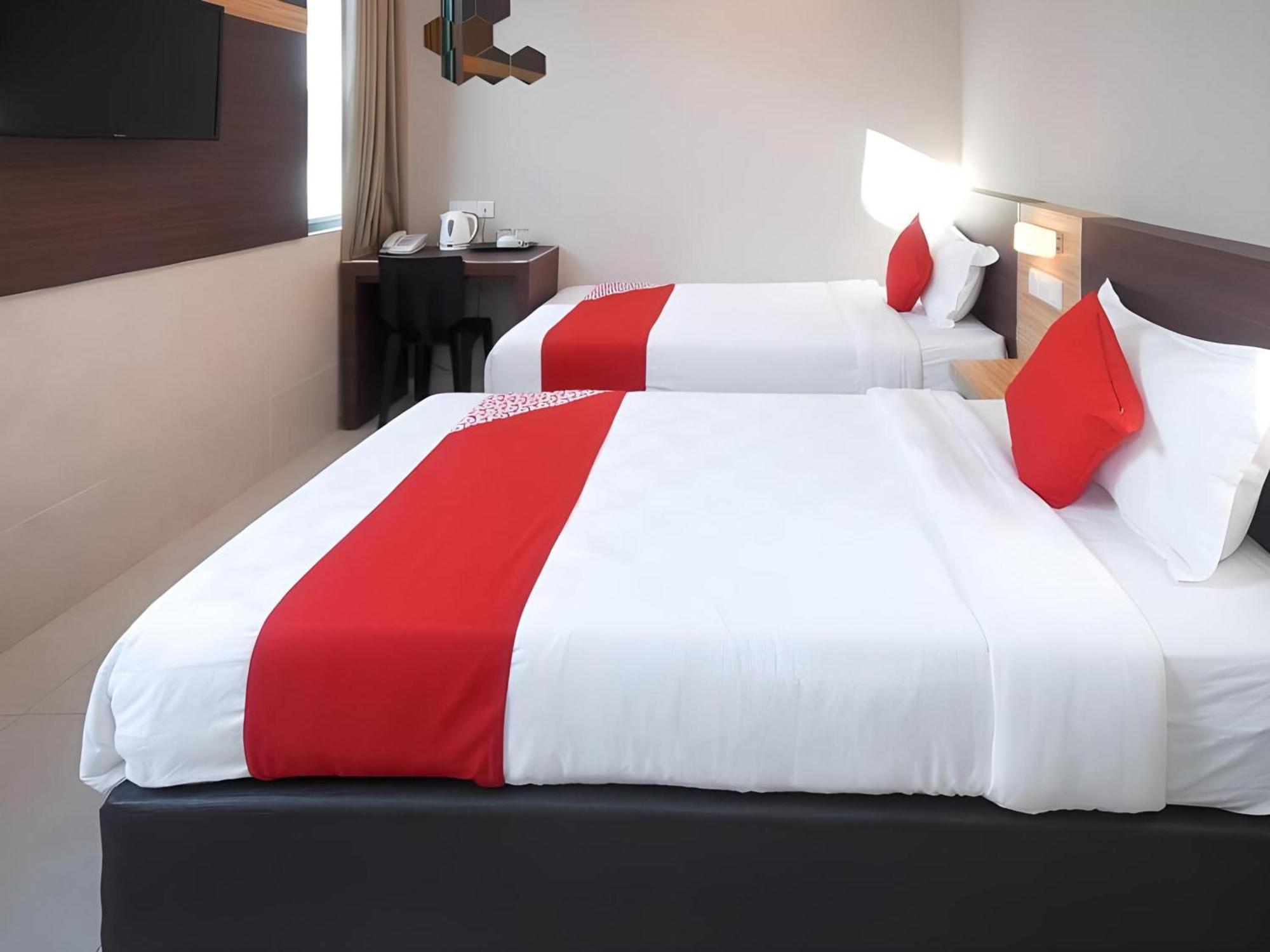 Oyo 1023 La Mirina Boutique Inn Kültér fotó
